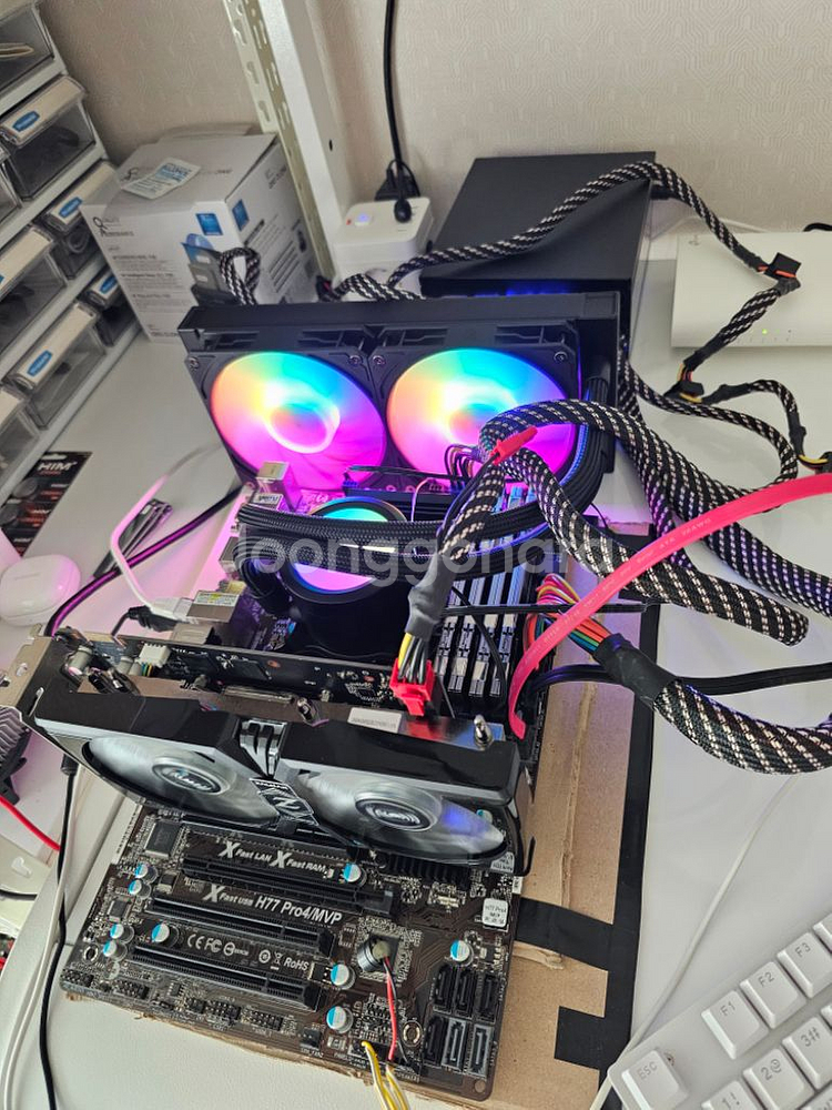 이엠텍 레드빗 ICE 240 RGB 수냉쿨러--1