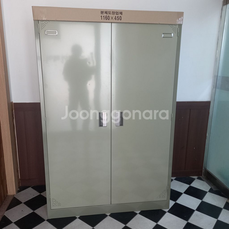 접이식탁자 ,원탁,회의용테이블,철제캐비넷,철재옷장,의자--9