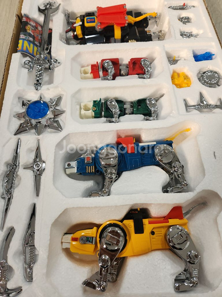 대만 볼트론 라이온봇 팝니다.--2