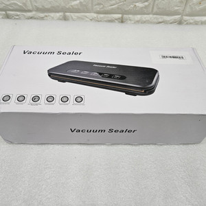 Vacuum Sealer 진공 포장기 입니다