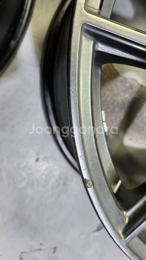 18인치 중고 휠 싸게 팝니다.--7