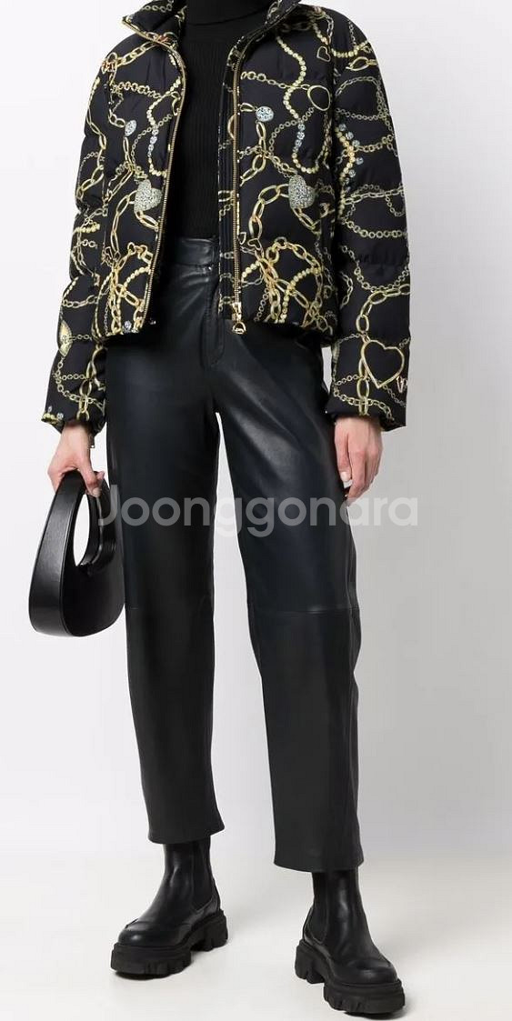 무스너클 X 제니퍼 메이어 숏패딩 L 팝니다.--1