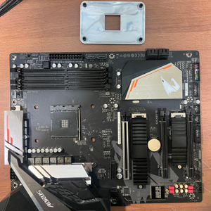 b450 aorus pro wifi 팝니다.