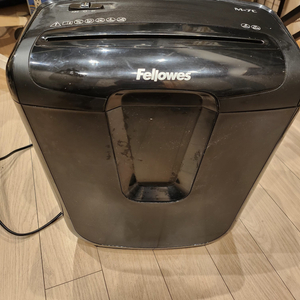 Fellowes 파쇄기 판매합니다.