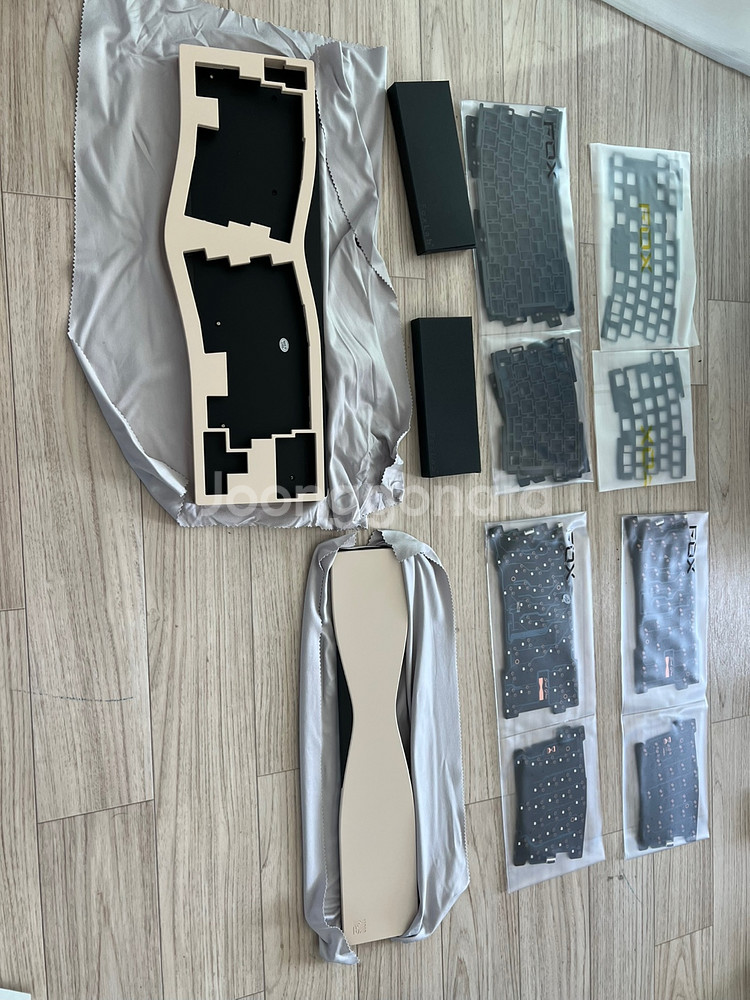 폭스랩 샌드글래스 frl 베이지 판매합니다.--0