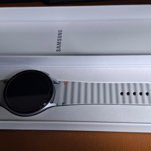 갤럭시워치7 44mm 실버 블루투스s급+스트랩,케이스세