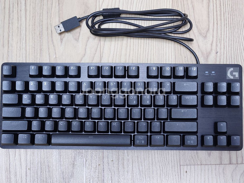 로지텍 G413SE TKL SE 텐키리스 갈축 키보드--1