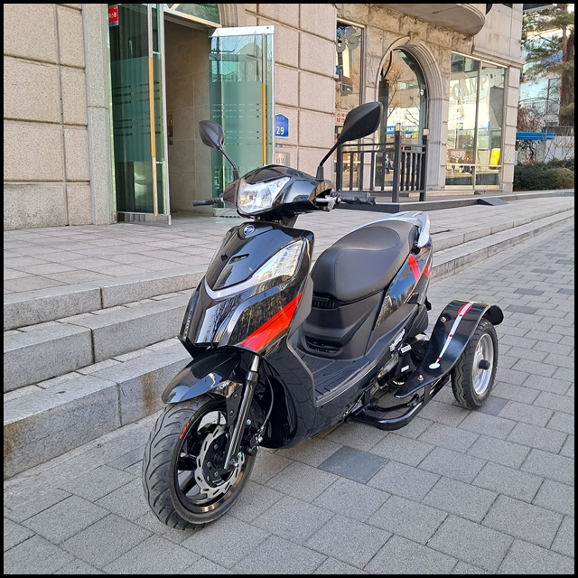 삼륜,사륜 오토바이 비버125V DLX CBS 보조바퀴 이미지