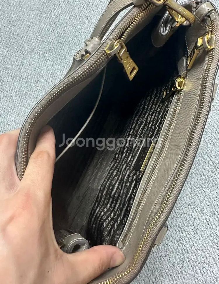 프라다 사피아노 럭스 토트백(정품)--3