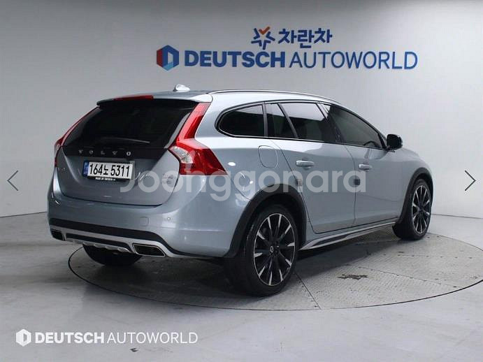 @17년식 V60 크로스컨트리 D4 AWD 전국최저--2