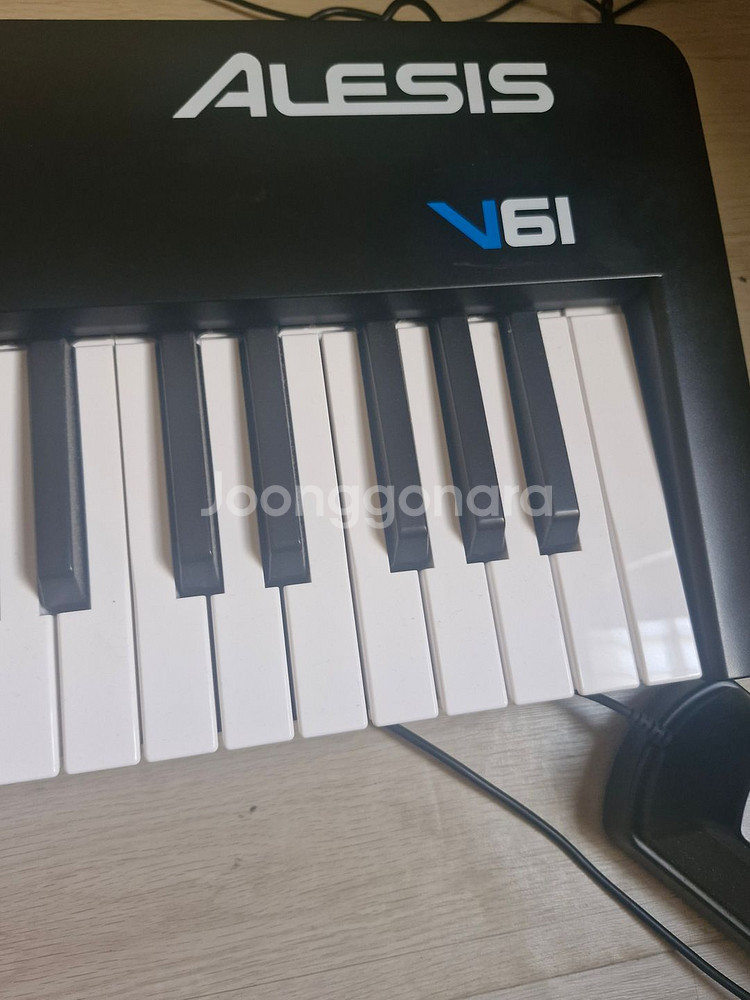 ALESIS V61 mk2 미디건반--0