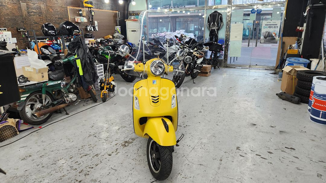 베스파 GTS125 ABS 2019년식 판매 합니다.--1