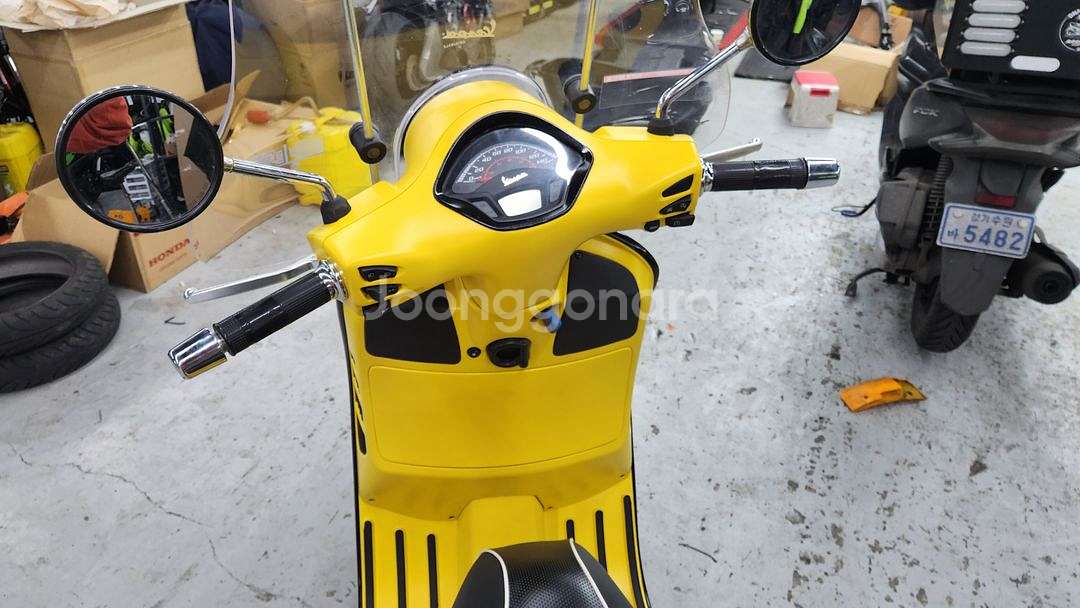베스파 GTS125 ABS 2019년식 판매 합니다.--3