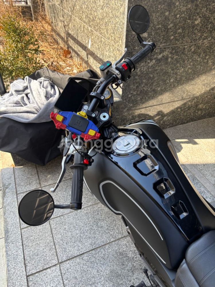 24년식 몬디알 힙스터125 급처합니다. 2천키로신차급--4