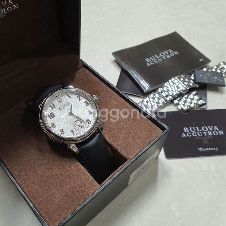 부로바 BULOVA 아큐트론 시계 63A117--2