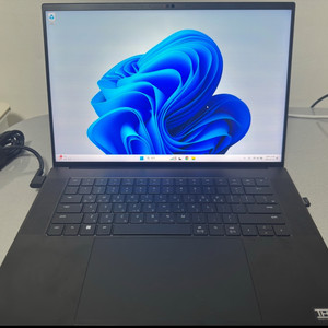 Razer Blade 16 13Gen R4070 4K