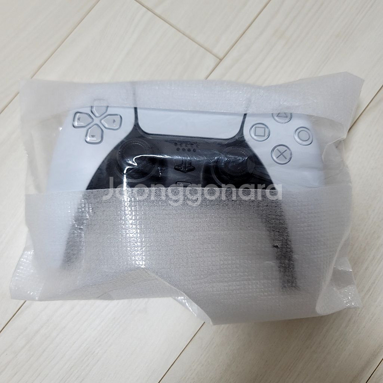 PS5 슬림 디스크 S 급 팝니다. S급 듀얼센스 x2--5