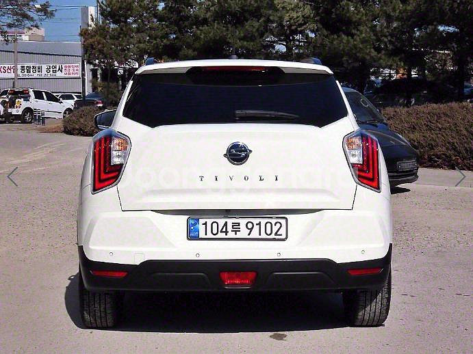 @22년식 베리 뉴 티볼리 1.5 가솔린 2WD V3--3