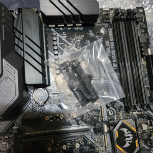 asus b450m tuf pro gaming 팝니다.