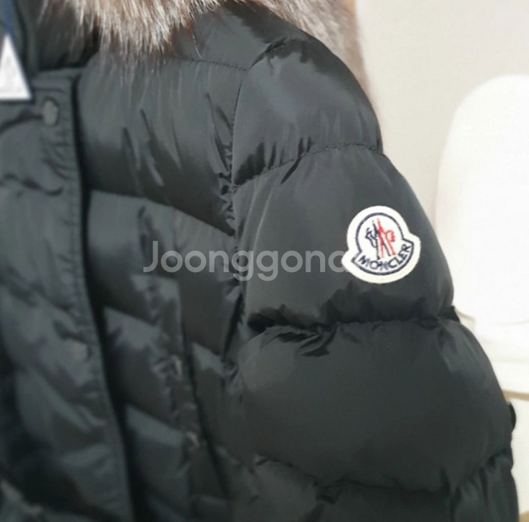 몽클레어 여성 패딩 클레어 폭스털(실착1회)--2