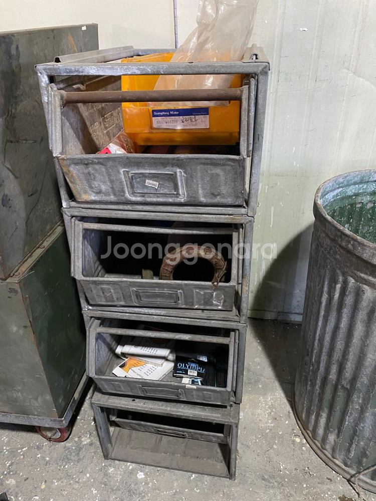 빈티지 양철 서랍식 공구함--3