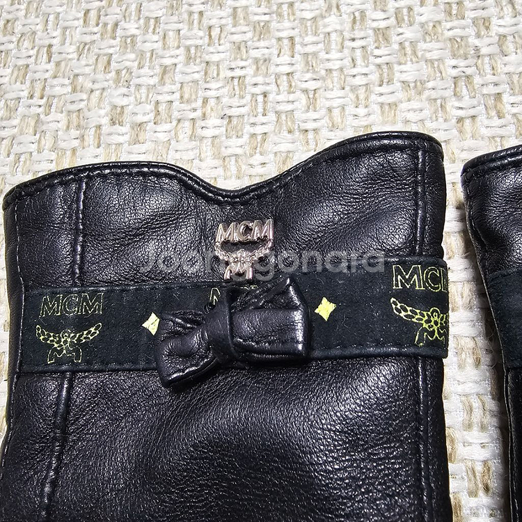 243- MCM외 여성 가죽장갑 2종 일괄--1