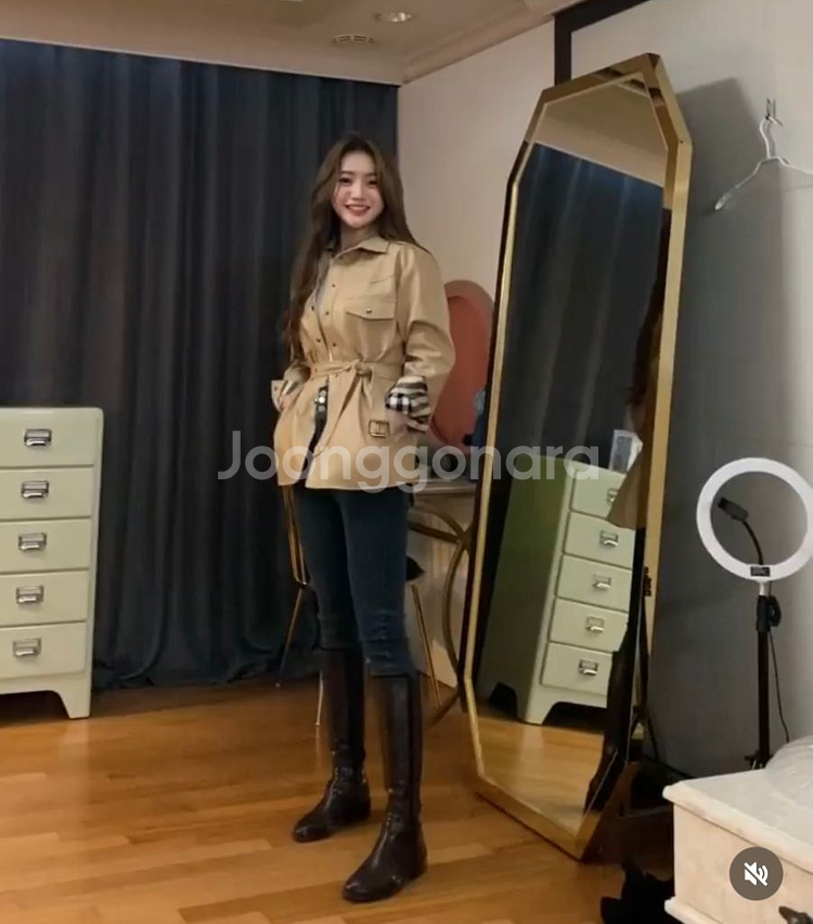 마리마켓 크랙레더 사파리자켓 가죽 베이지 프리사이즈--0