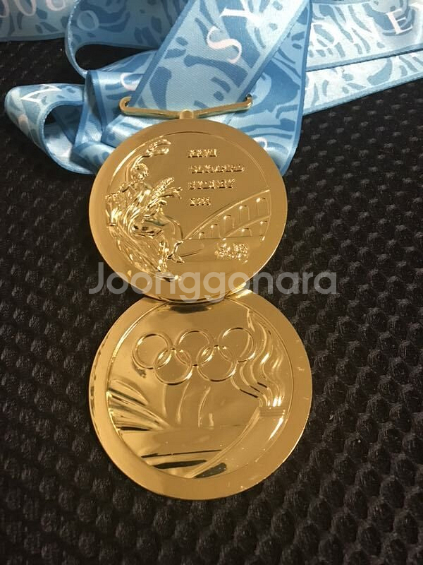 새 2000년 호주 시드니 하계 올림픽 금메달 리본--4