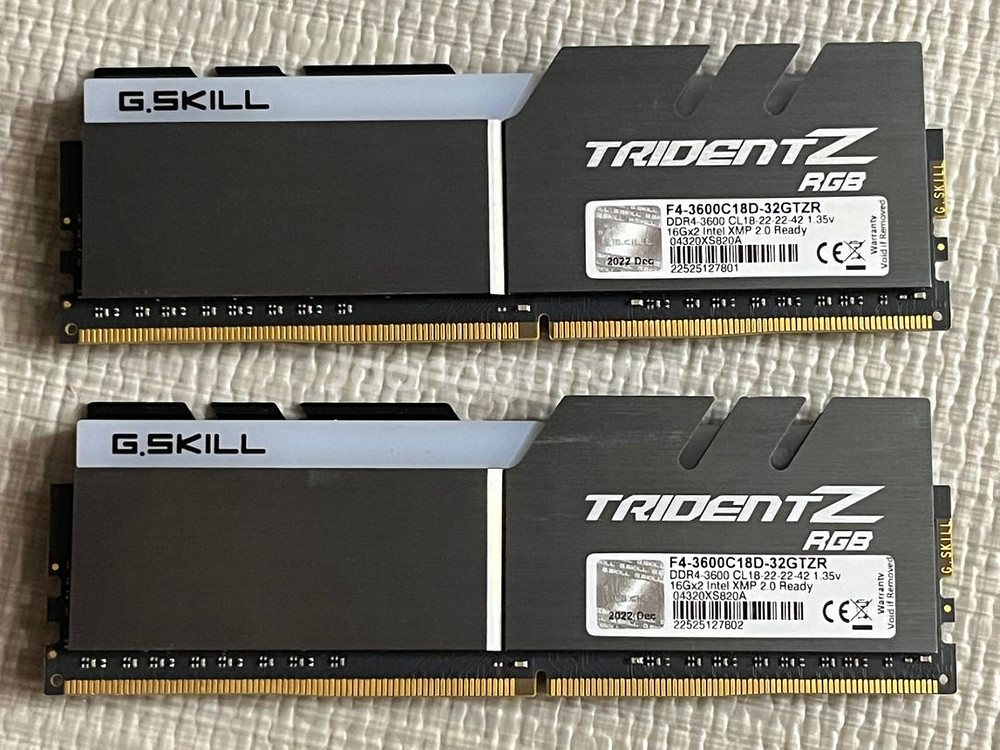 지스킬 DDR4 3600 트라이던트Z RGB 32GB--1