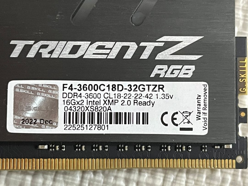지스킬 DDR4 3600 트라이던트Z RGB 32GB--3