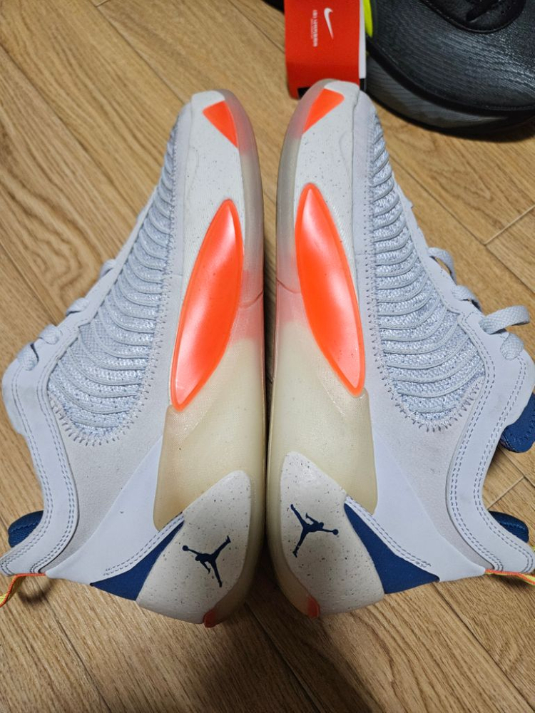 루카1 265사이즈 극미중고--2