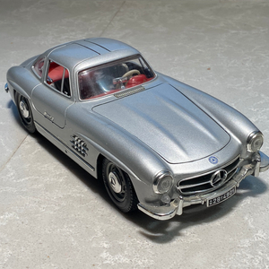 1/18 부라고 벤츠 300 SL 다이캐스트