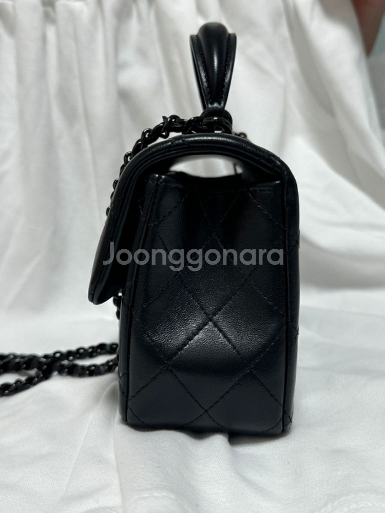 샤넬 뉴미니 탑핸들 쏘블랙 올블랙--5