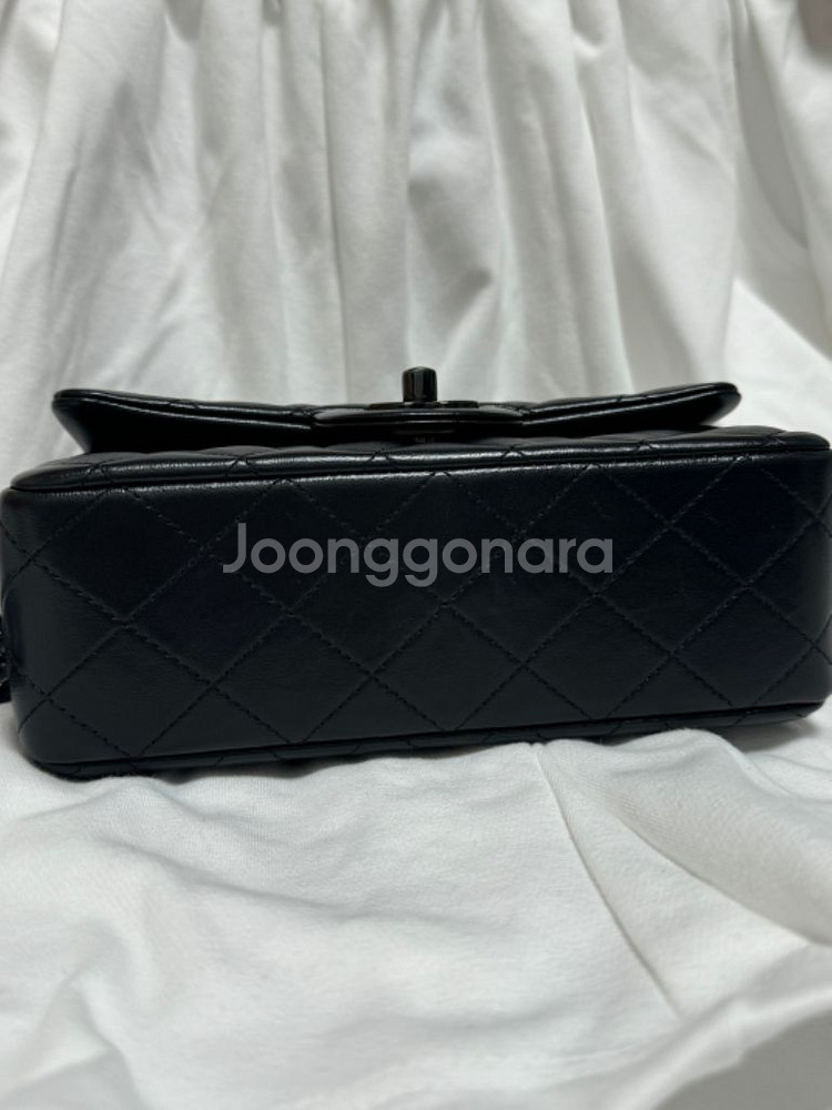 샤넬 뉴미니 탑핸들 쏘블랙 올블랙--3