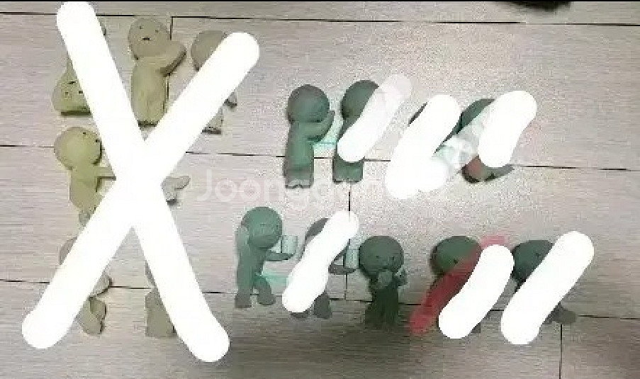 스미스키 피규어 16개--1