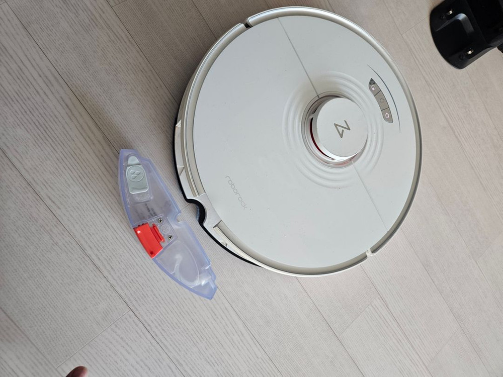 로보락 s7 무료배송 입니다--1