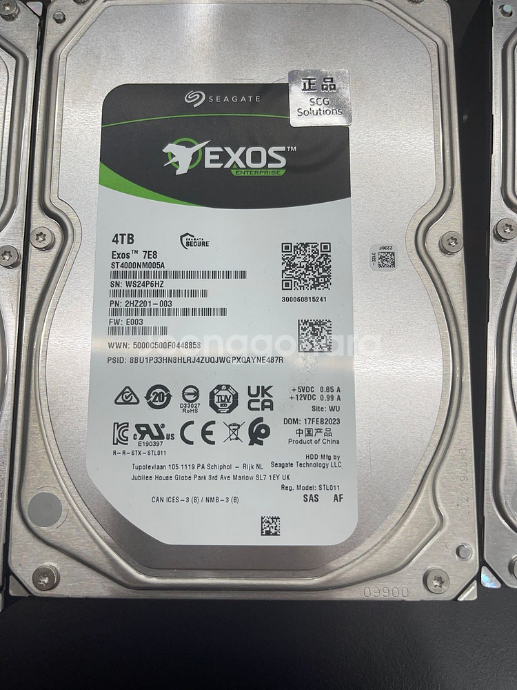 씨게이트 기업용 4TB SAS 디스크 입니다.--0