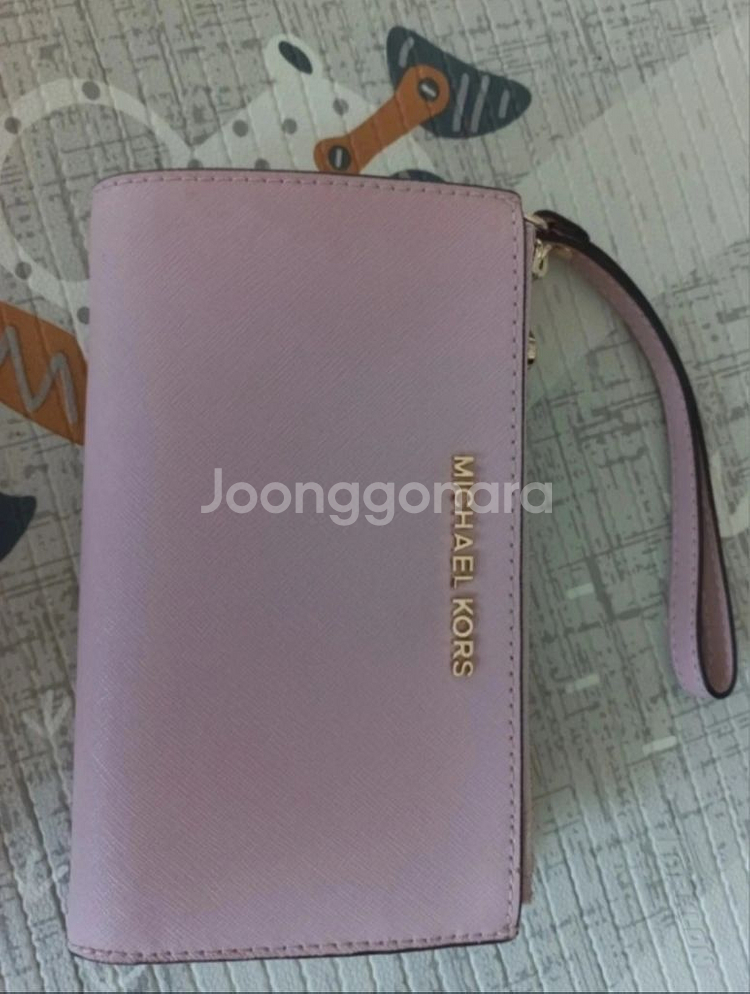 마이클코어스 투지퍼 장지갑--1