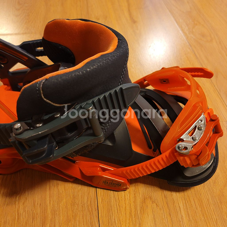 살로몬 홀로그램 스노우보드 바인딩 s사이즈 (여성용)--4