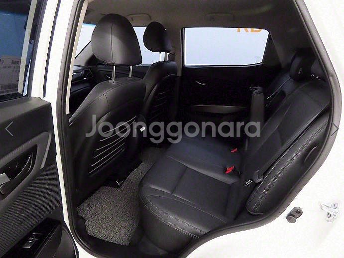 @20년식 베리 뉴 티볼리 1.5 가솔린 2WD V3--5
