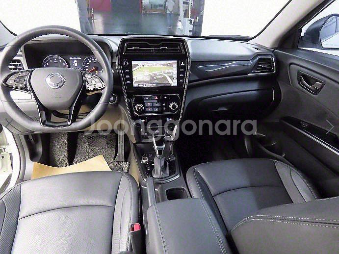 @20년식 베리 뉴 티볼리 1.5 가솔린 2WD V3--6