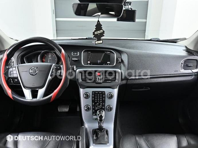 @18년식 V40 크로스컨트리 D3 모멘텀 전국최저가--6