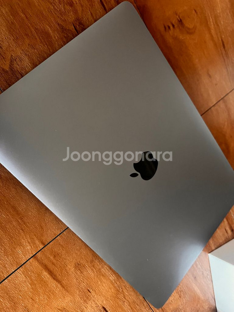 맥북 에어 m1 256gb 램 8gb--1