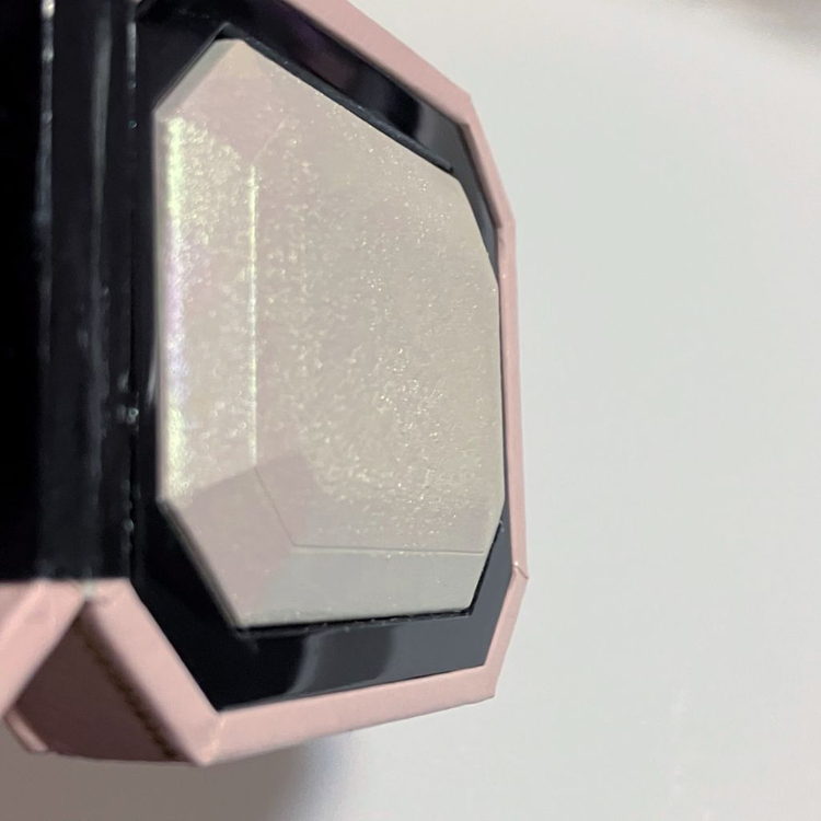 투페이스드 다이아몬드 하이라이터 다이아몬드 파이어 이미지