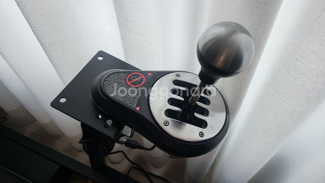 트러스트마스터t300rs gt셋 팝니다--2