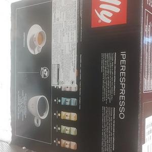 illy 커피머신 신품 팝니다