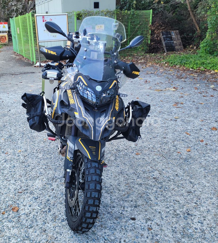 베넬리 TRK502X--3