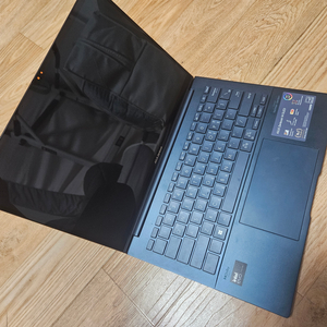 ASUS Zenbook 14