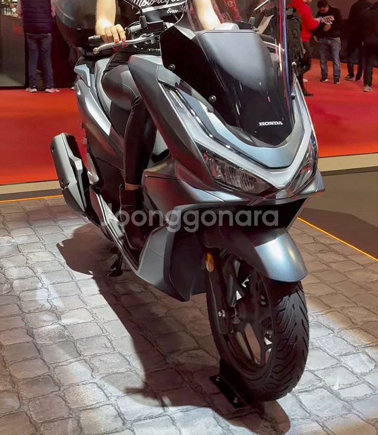 2025 pcx125 오토바이 스쿠터리스--1