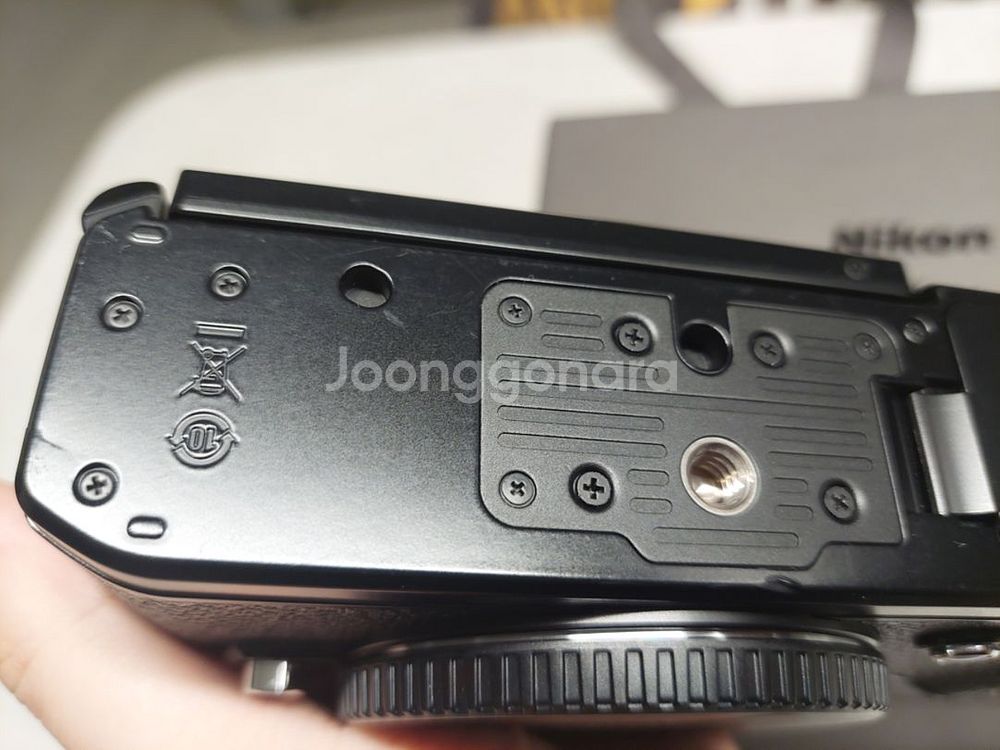 니콘 Zf + 2470 f4--6